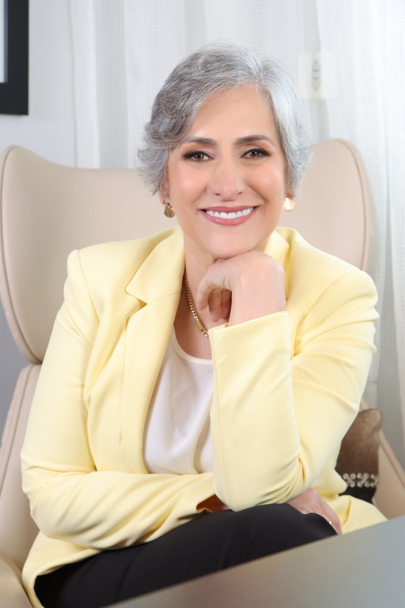 Ageln Casasnovas, Consultora Jurdica